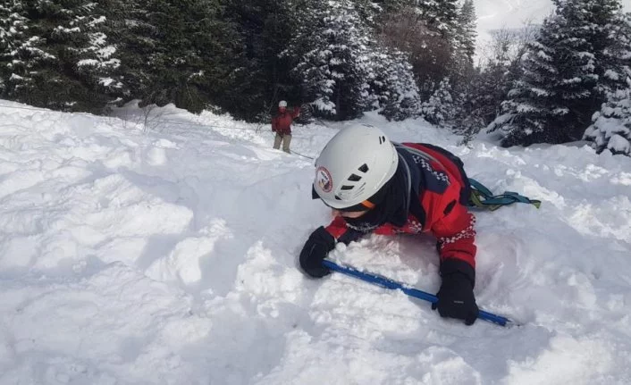 Bursa'da kış dağcılık eğitimleri devam ediyor