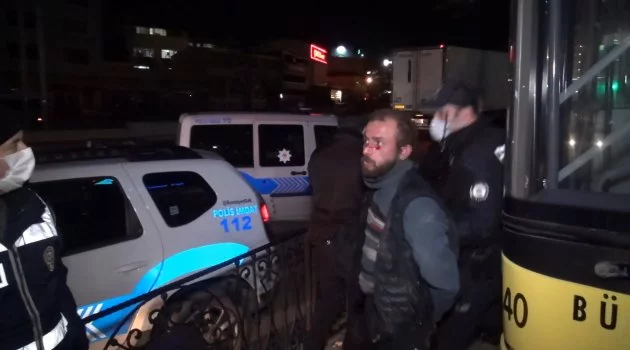 Bursa'da kontrol noktasındaki polise bıçakla saldırdı