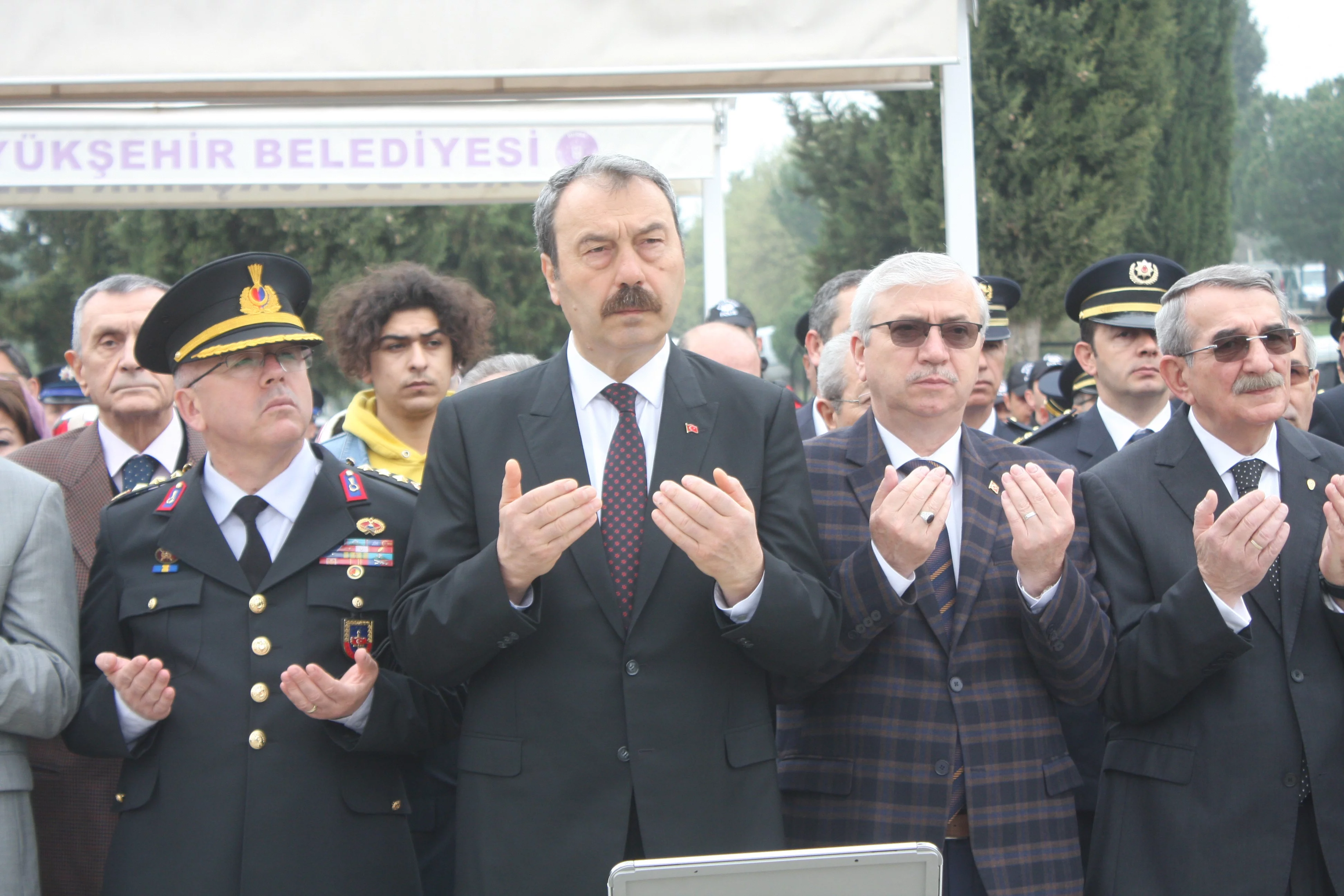 Bursa'da polislerden şehitlik ziyareti