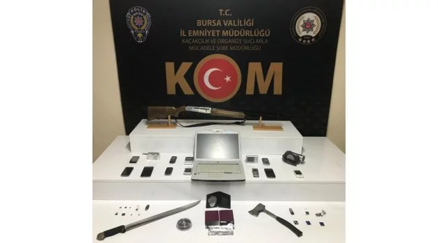 Bursa'da şantaj ve tehdit iddiasıyla yakalanan 5 şüpheli tutuklandı