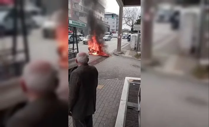 Bursa'da seyir halindeki motosiklet alev topuna döndü