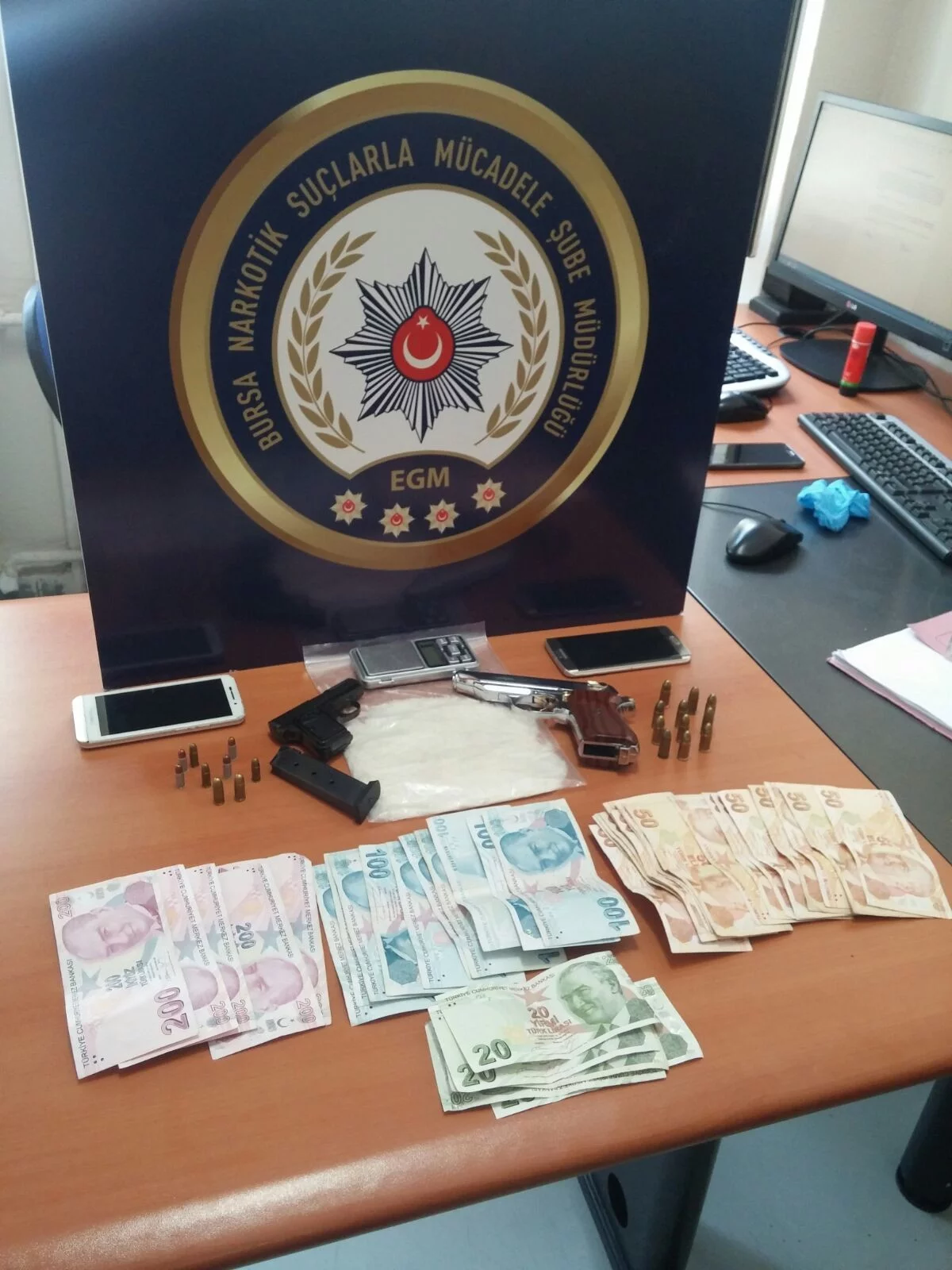 Bursa'da uyuşturucu operasyonu: 2 gözaltı
