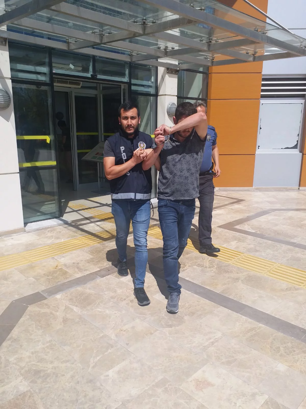 Bursa'da, uyuşturucu operasyonunda 1 tutuklama