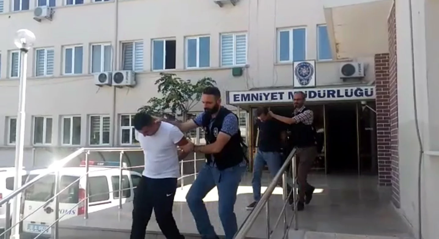 Bursa'da uyuşturucu tacirleri suçüstü yakalandı