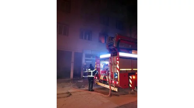 Bursa'da yangın mahalleliyi sokağa döktü
