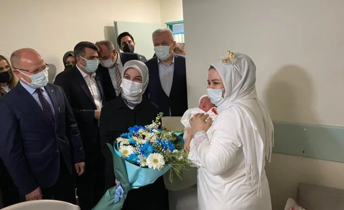 Bursa’da 2022’in ilk bebekleri dünyaya geldi
