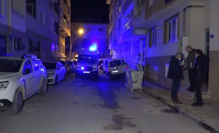 Bursa’da aile faciası: Annesini öldürüp, üvey kardeşini de ağır yaraladı