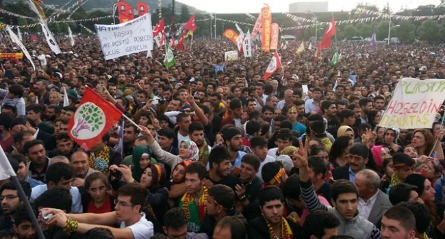 Bursa’daki HDP mitinginde yasadışı slogan atan 9 kişi gözaltına alındı