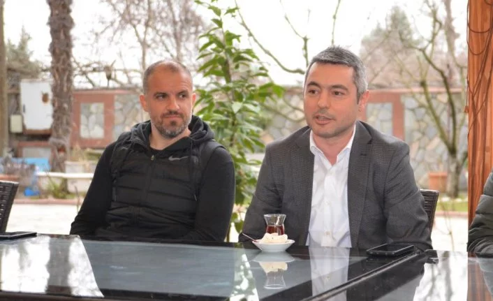 Bursaspor’da teknik direktör belirsizliği sürüyor