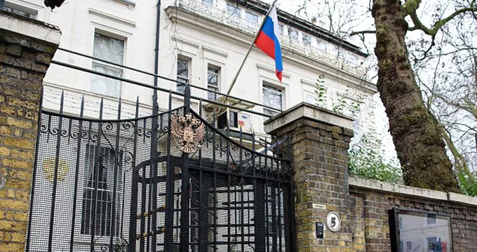 Casus Gerilimi Tırmanıyor! Rusya, 50 İngiliz Diplomatı Daha Sınır Dışı Ediyor