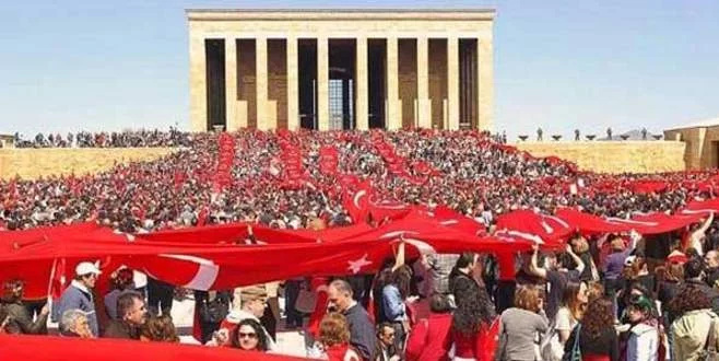 CHP, 29 Ekim'de Anıtkabir'e yürüme kararı aldı!