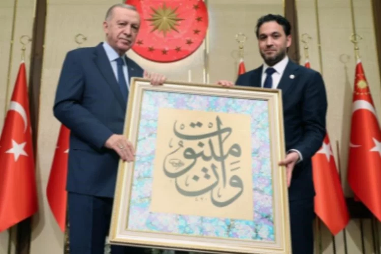 Cumhurbaşkanı Erdoğan’a anlamı hediye: ‘One Minute’ hattı