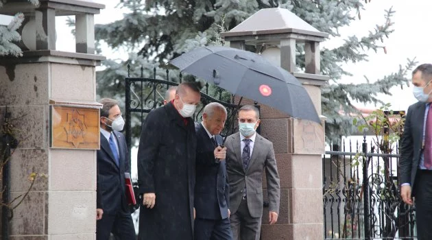 Cumhurbaşkanı Erdoğan, Devlet Bahçeli’yi evinde ziyaret etti