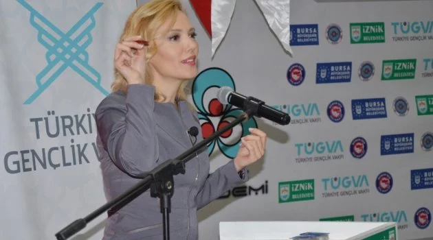Darbe gecesi bildiri okuyan TRT spikeri, Bursa'da diksiyon dersi verdi