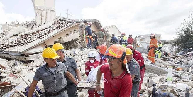 Depremde ölenlerin sayısı 247'ye çıktı