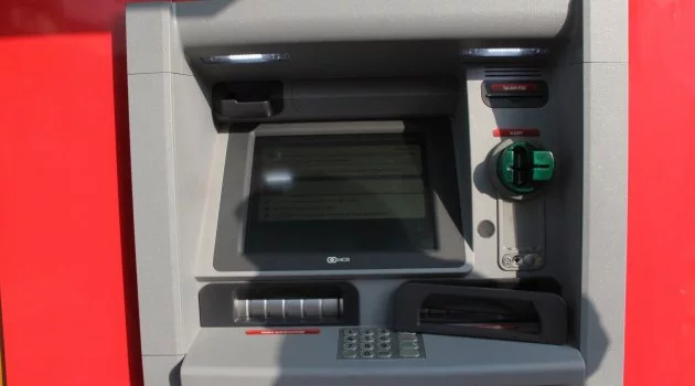 Dolandırıcıların ATM'deki tuzağını vatandaş fark etti
