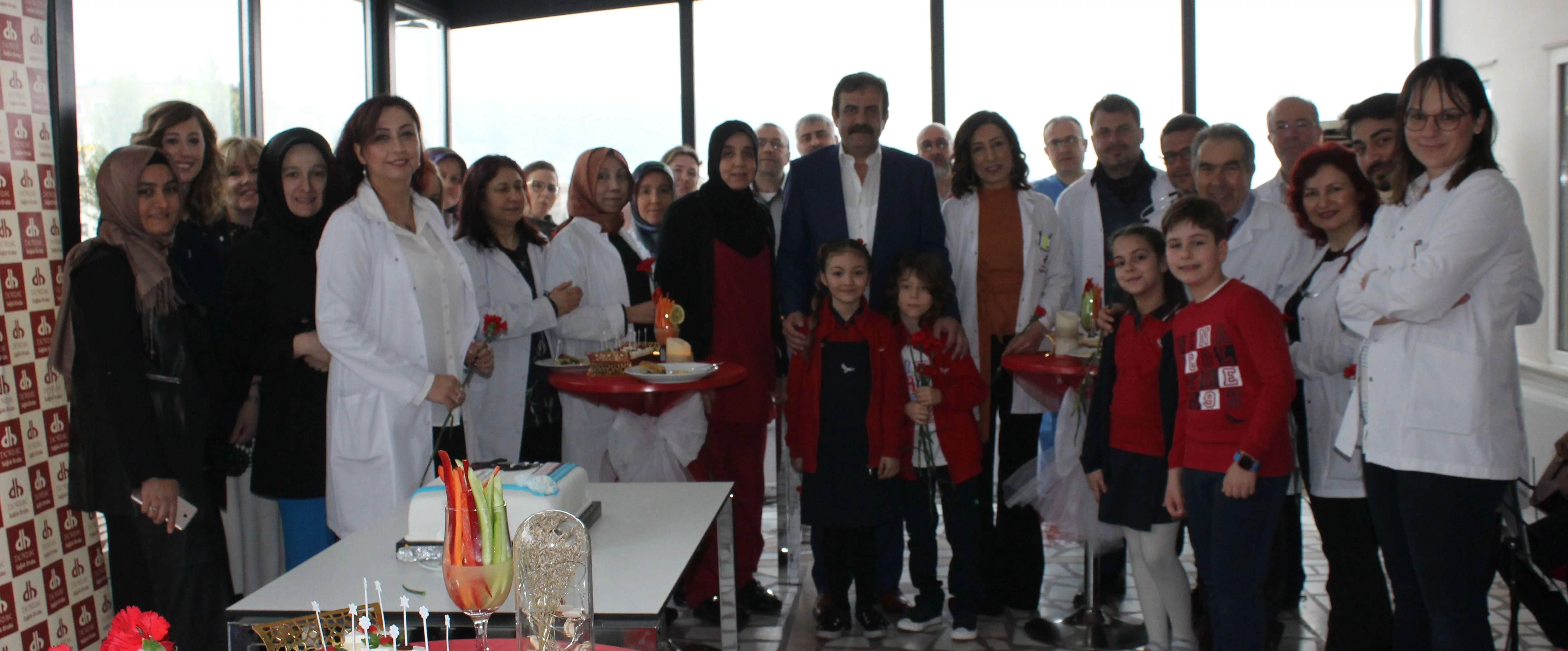 Doruk ailesi 14 Mart’ı kutladı