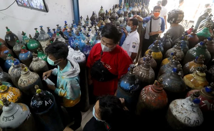 Endonezya'da hastanede oksijen faciası: 63 ölü