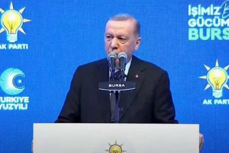Erdoğan Bursa'da CHP'ye yüklendi: "Herkes bir köşe başına yapışmanın derdinde"