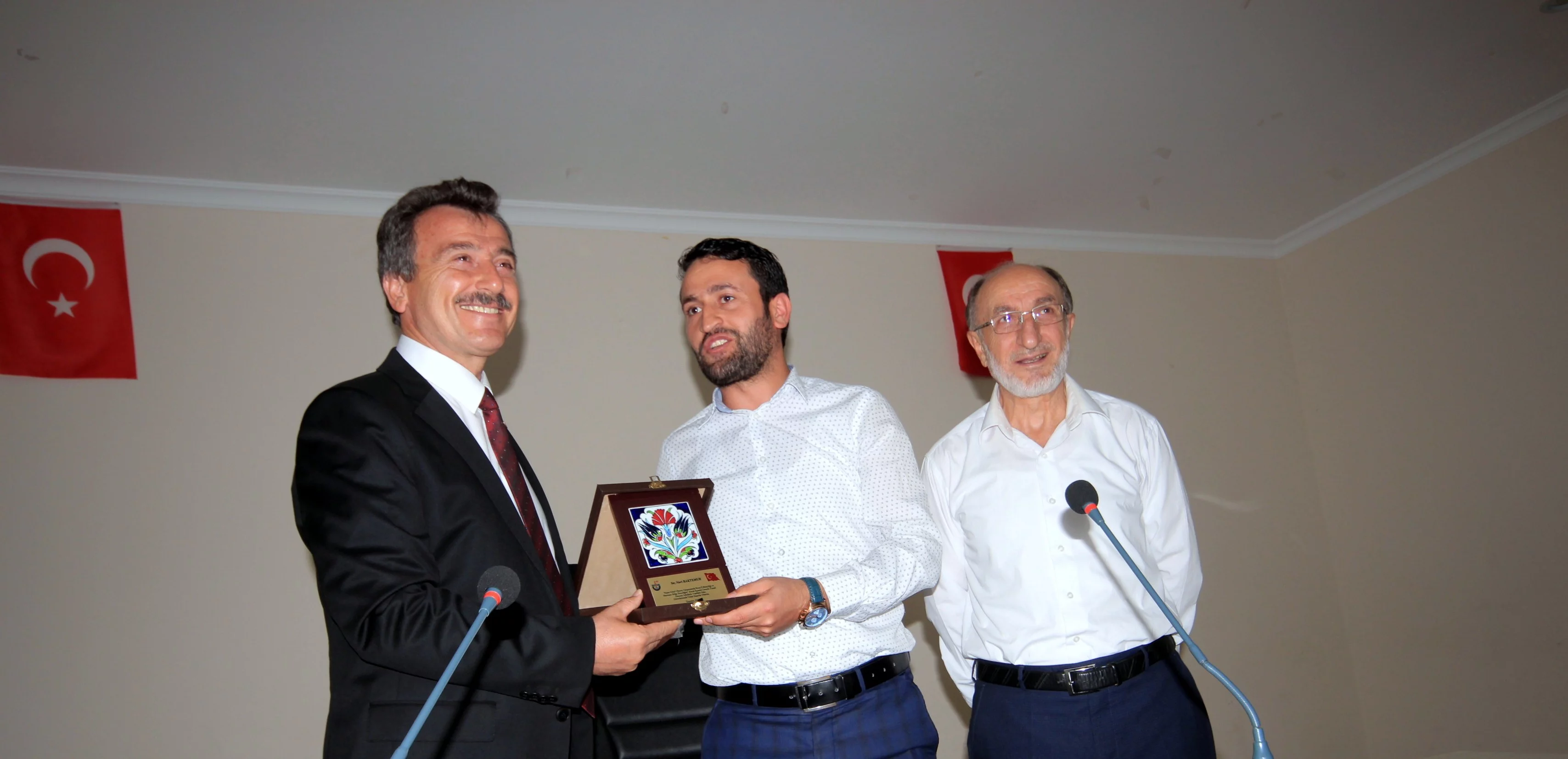 Ezan okuma yarışması birincisi Yenişehir’den