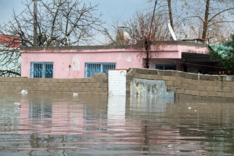 Felaketin yaşandığı Antalya’da bir mahalle sular altında kaldı