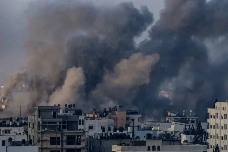 Filistin: "İsrail, son 3 günde 8 hastaneyi bombaladı"