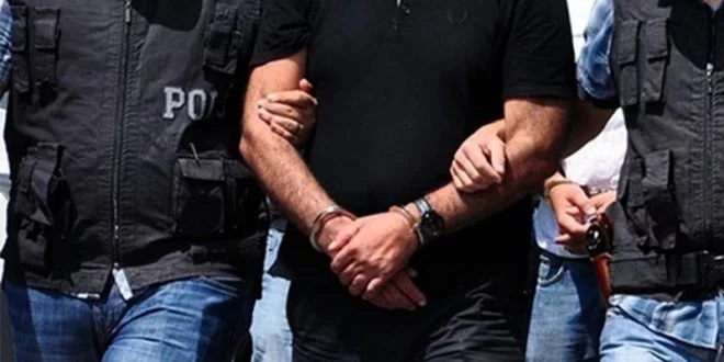 İhraç edilen polis memurlarına FETÖ baskını: 25 gözaltı