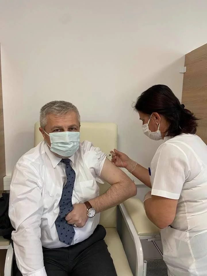 İl Sağlık Müdürü Dr.Yavuzyılmaz, aşının 2. dozunu yaptırdı
