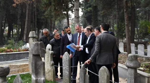 İnegöl Belediyesi’nin Kurucu Başkanına Anıt Mezar Yapıldı