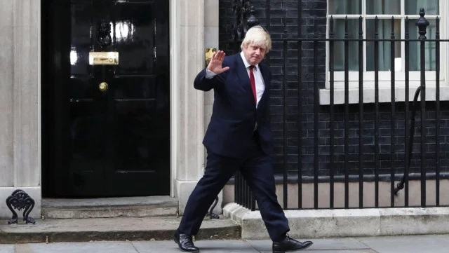 İngiltere Brexit Bakanı'ndan Sonra Dışişleri Bakanı Boris Johnson da İstifa Etti