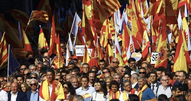 İspanya, Katalon yönetimine el koyma kararı aldı