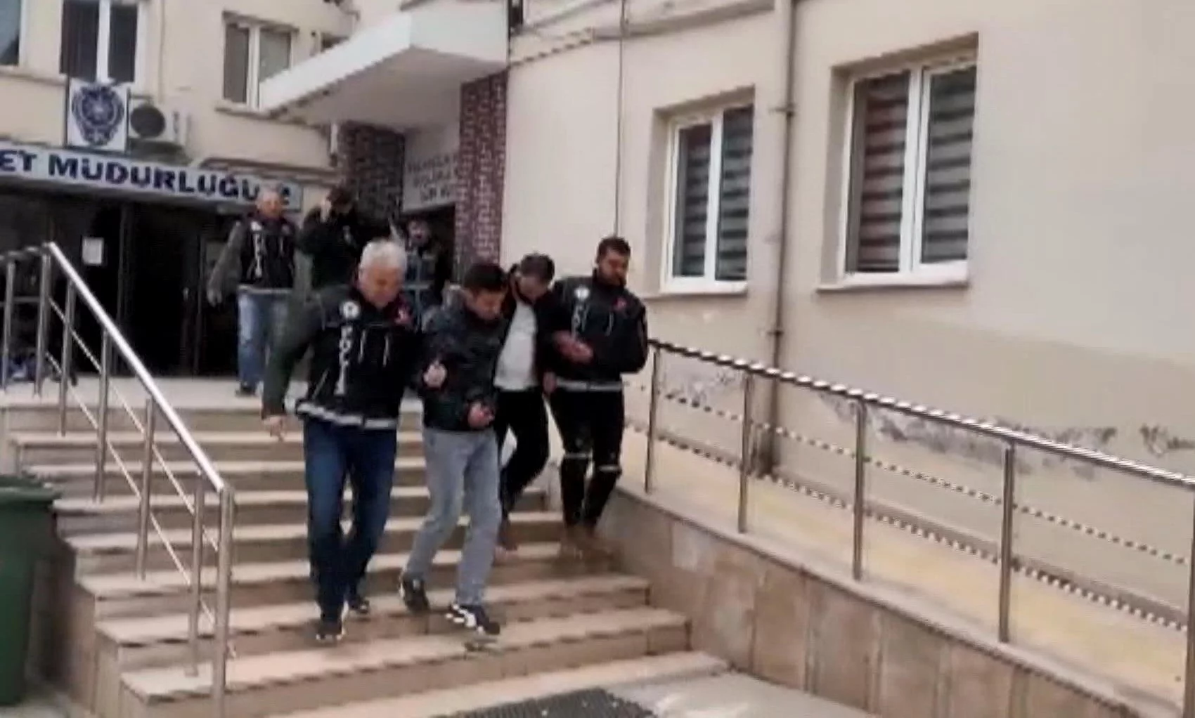 İstanbul'dan Bursa'ya uyuşturucu getiren 2 kişi yakalandı