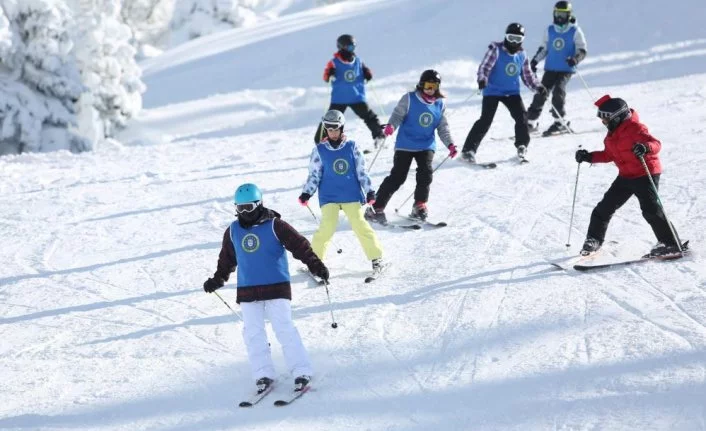 Kayak-Snowboard Kampları'nda ilk dönem tamamlandı