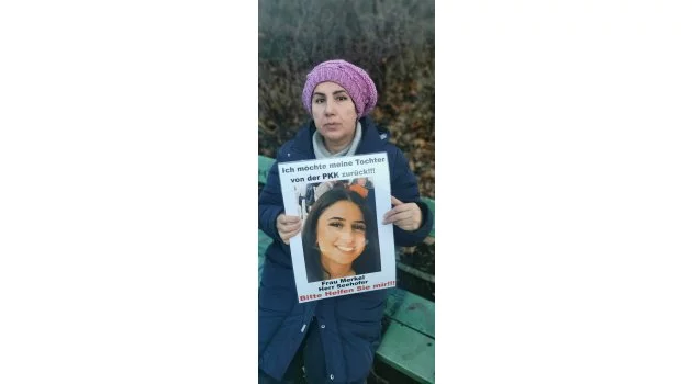 Kızı PKK tarafından kaçırılan annenin Berlin’deki eylemi sürüyor