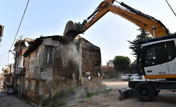 Metrûk binalar yıkılıyor, Osmangazi nefes alıyor