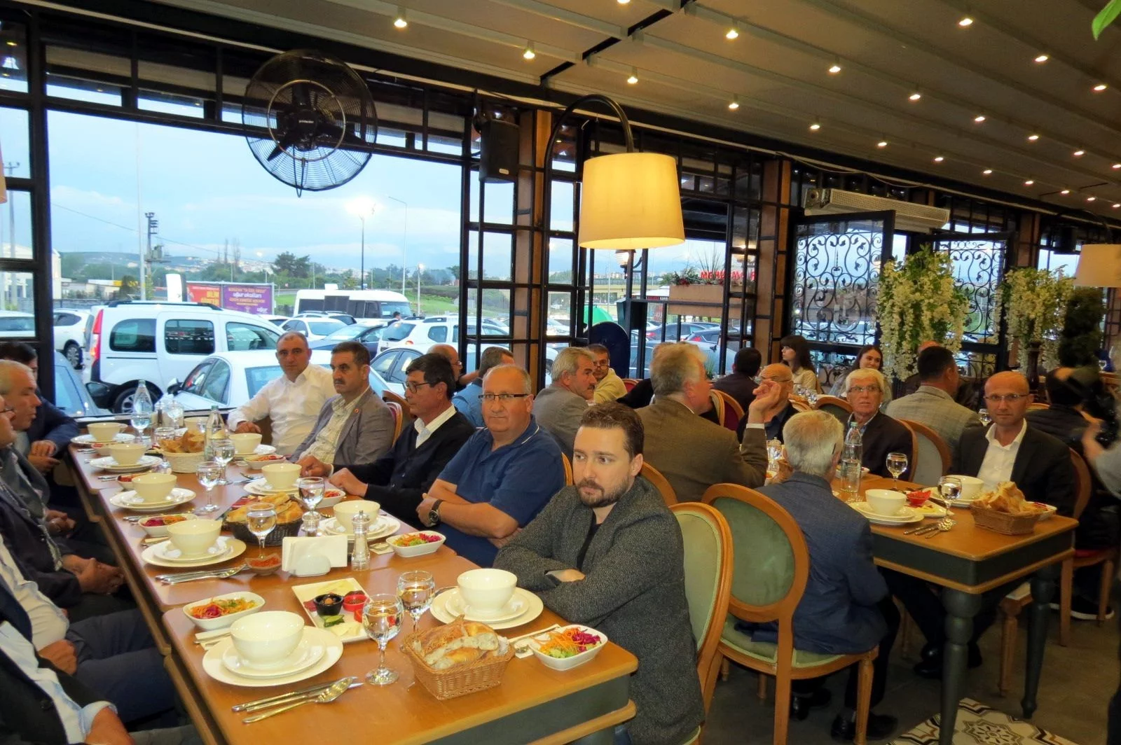 Mudanyalılar iftar sofrasında buluştu