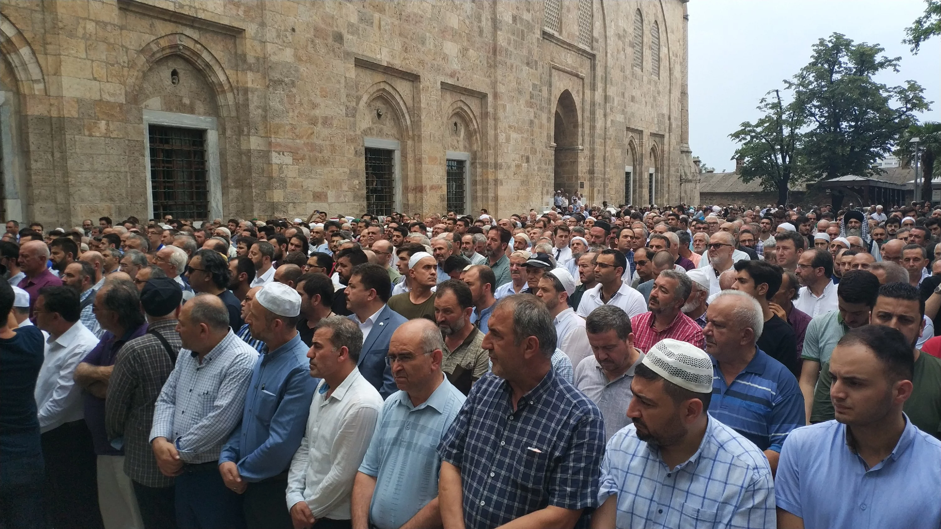 Mursi için Bursa'da gıyabi cenaze namazı kılındı