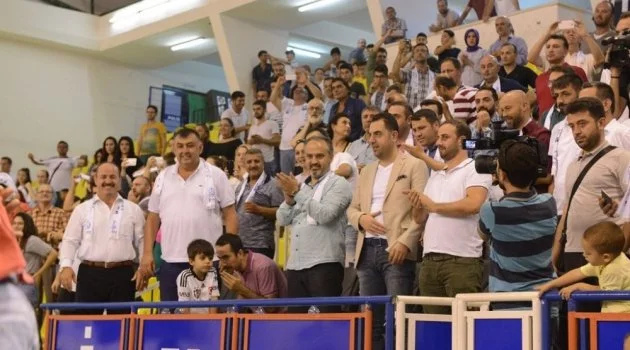 İnegöl Belediyespor Balkan Cup Şampiyonu