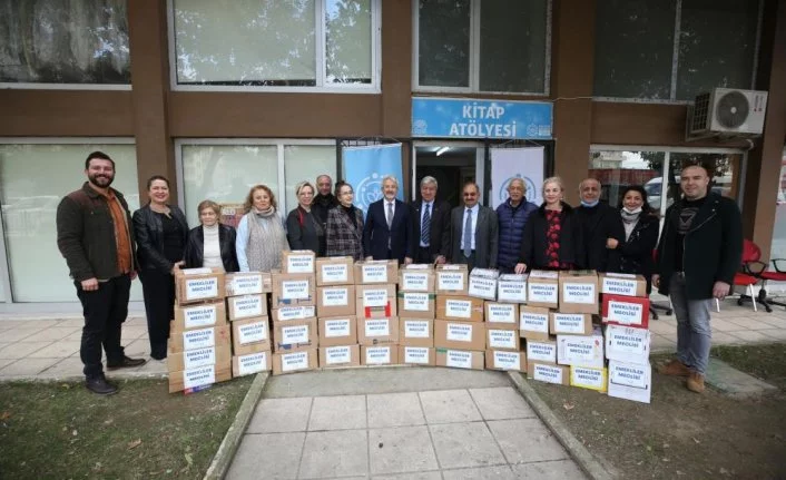 Nilüfer'de Emekliler Meclisi’nin 100 bininci kitap gururu