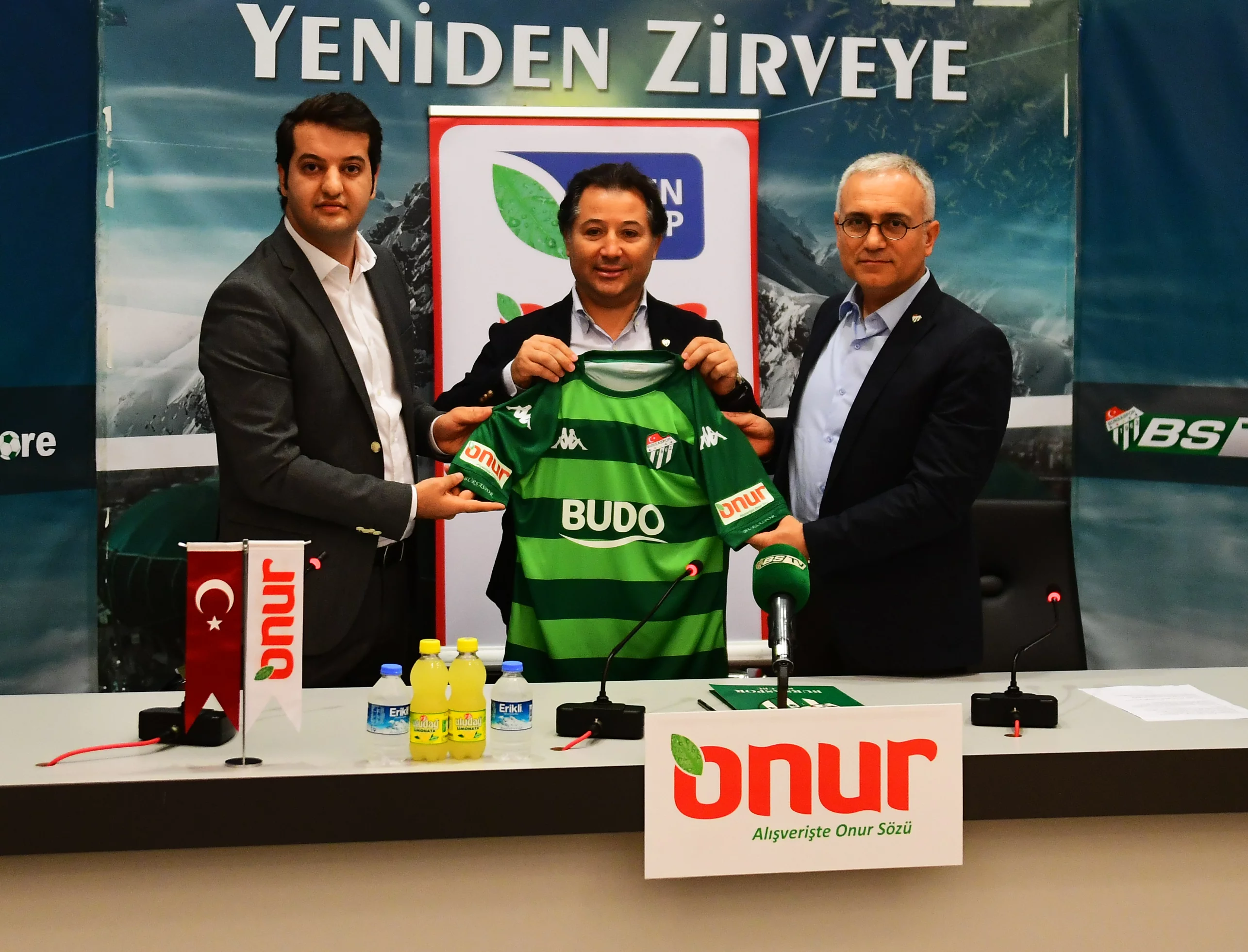 Onur Market’ten Bursaspor’a sponsor desteği
