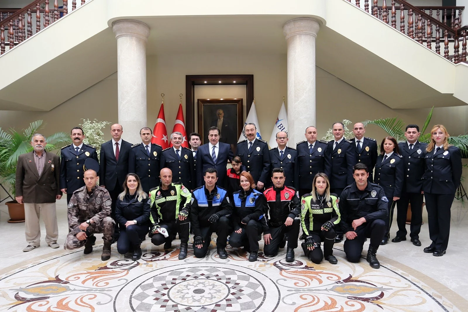 Osman Ak, Türk Polis Teşkilatı’nın Kuruluşunun 173. Yılı dolayısıyla Vali İzzettin Küçük'ü ziyaret etti