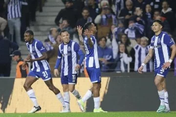 Portekiz derbisinde kazanan 5 golle Porto oldu