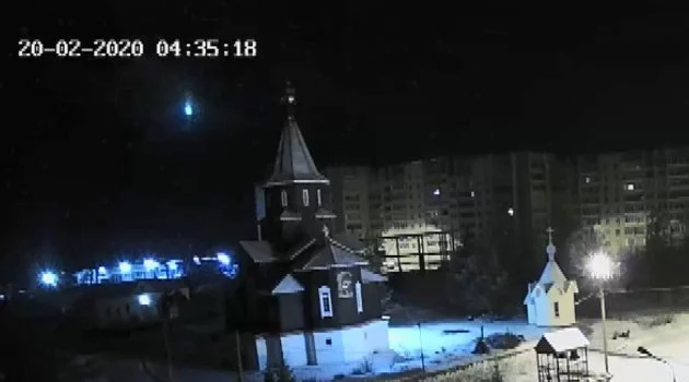 Rusya’da meteor düşme anı kamerada