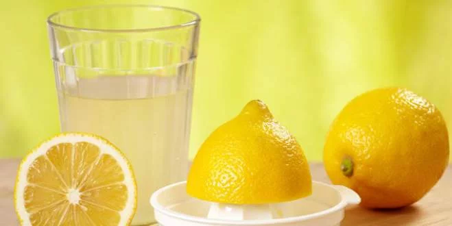 Sabah limonlu ılık su içmenin 10 faydası