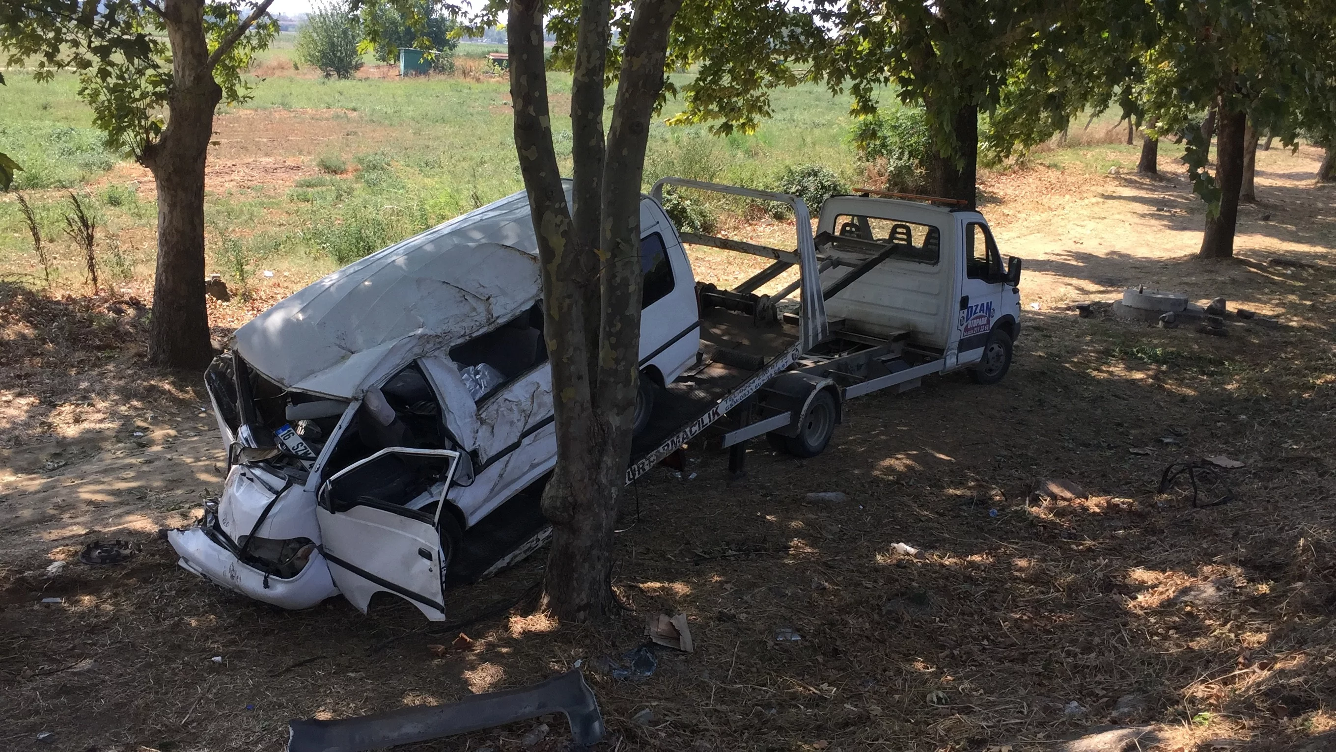 Tarım işçilerini taşıyan minibüs şarampole yuvarlandı: 7 yaralı