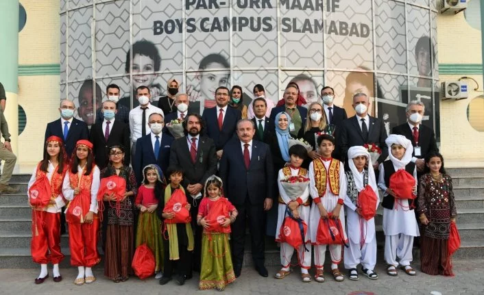 TBMM Başkanı Şentop, İslamabad’da Pak-Türk Maarif Okulu’nu ziyaret etti