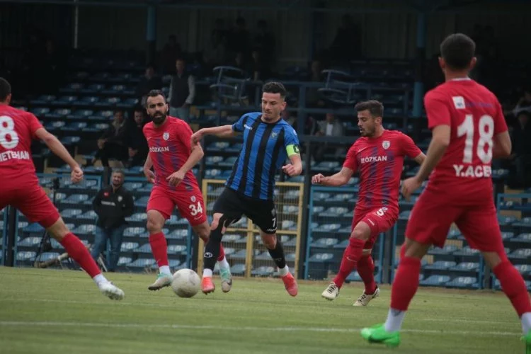TFF 2. Lig: Karacabey Belediyespor: 2 - Altınordu: 2
