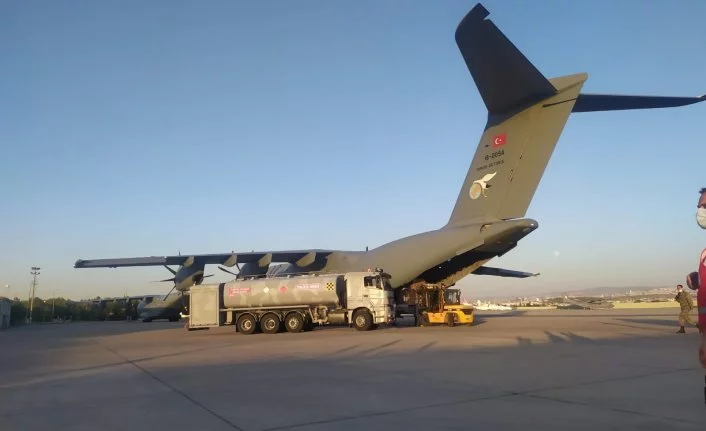 Türkiye Hindistan’a iki askeri kargo uçağı ile tıbbi yardım gönderdi