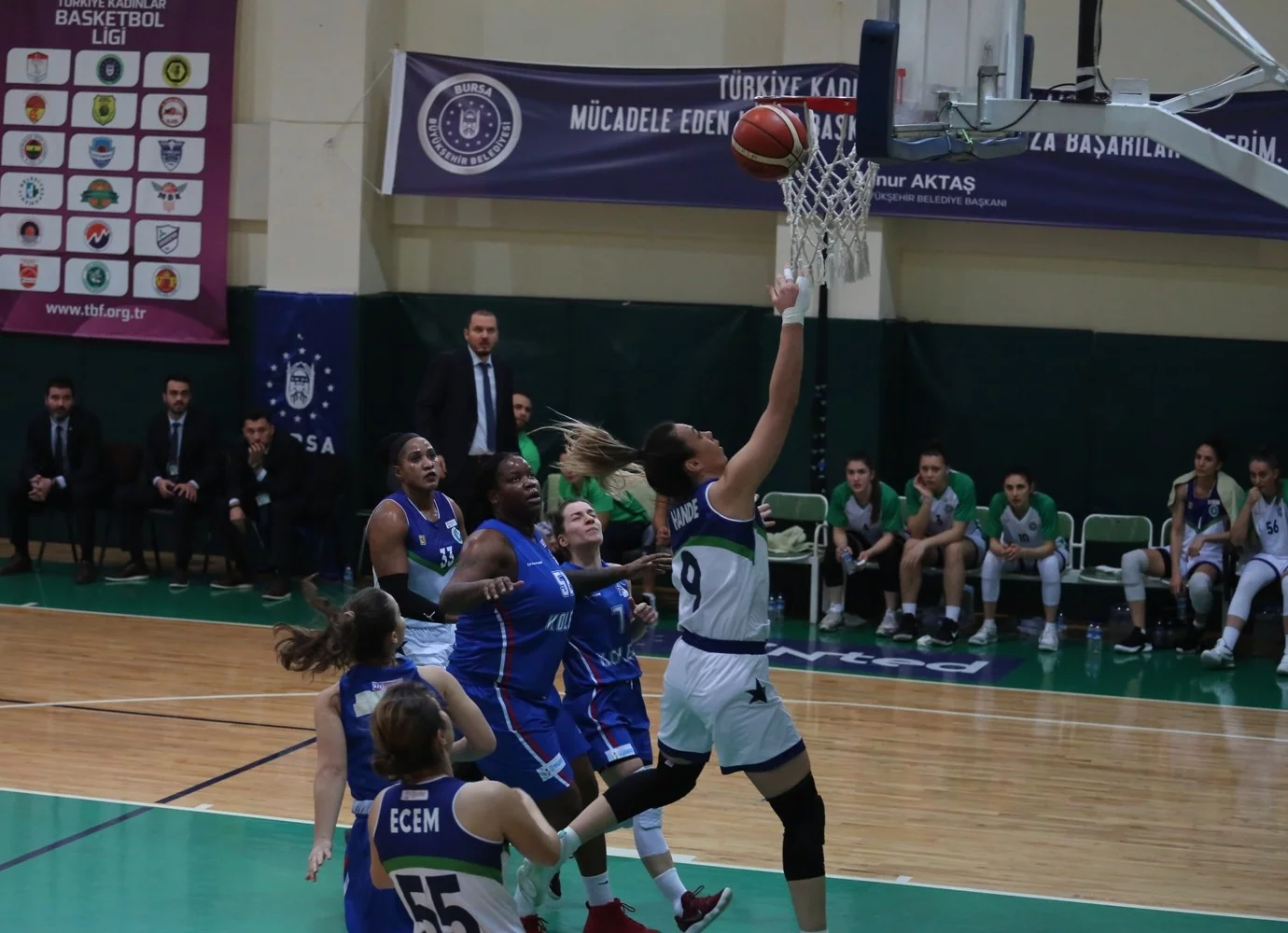 Türkiye Kadınlar Basketbol Ligi: Bursa Büyükşehir Belediyespor: 67 - A Koleji: 45