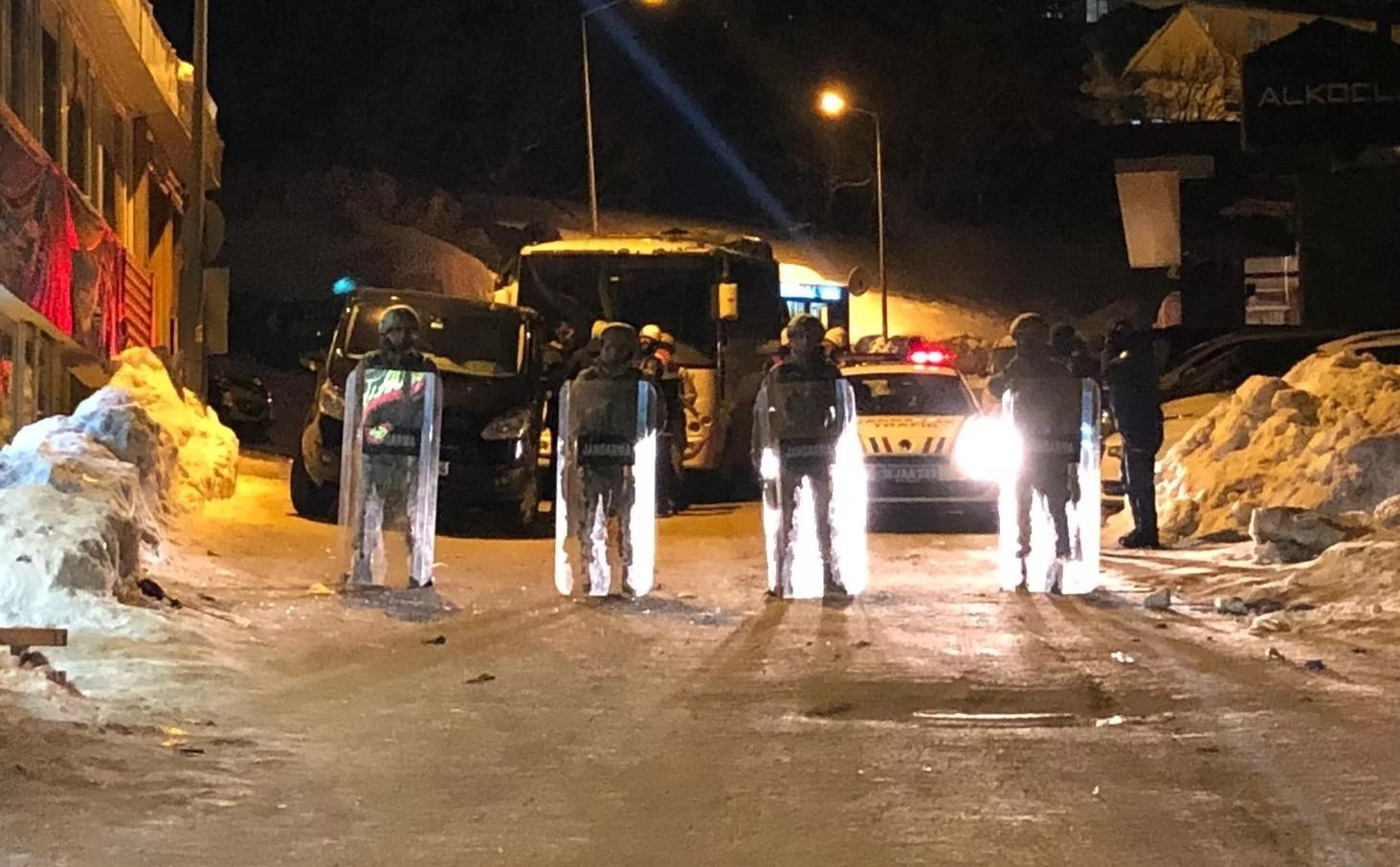 Uludağ'da meydan muharebesi: 15 gözaltı